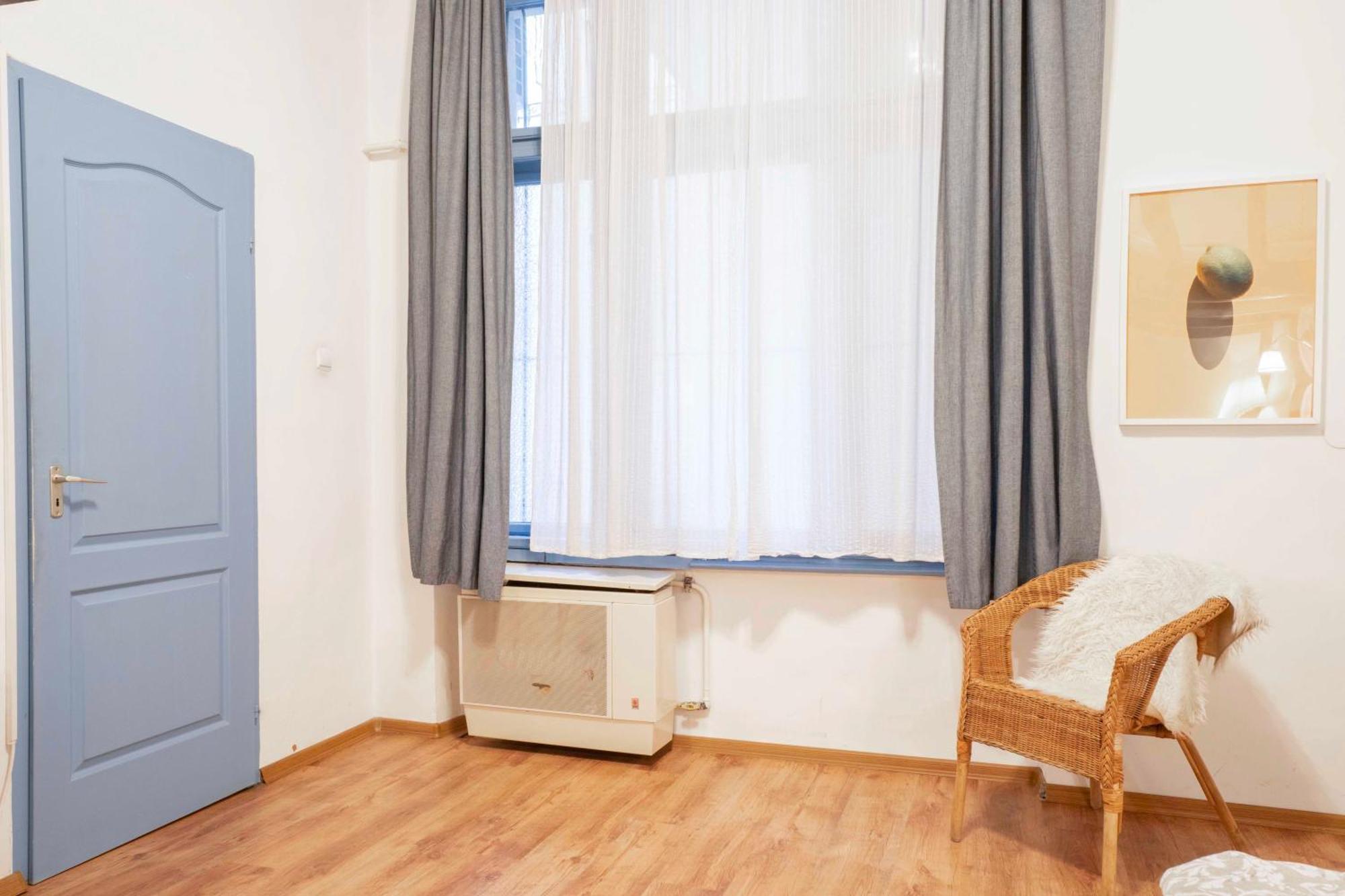 Quiet Cozy Apartment in Party Street e1 Boedapest Buitenkant foto