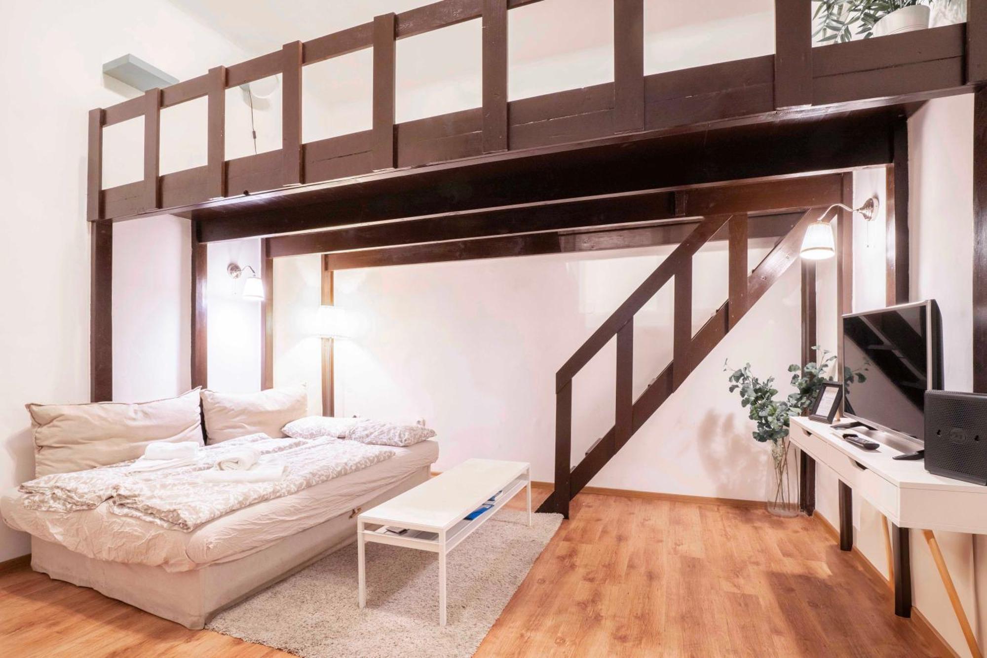 Quiet Cozy Apartment in Party Street e1 Boedapest Buitenkant foto