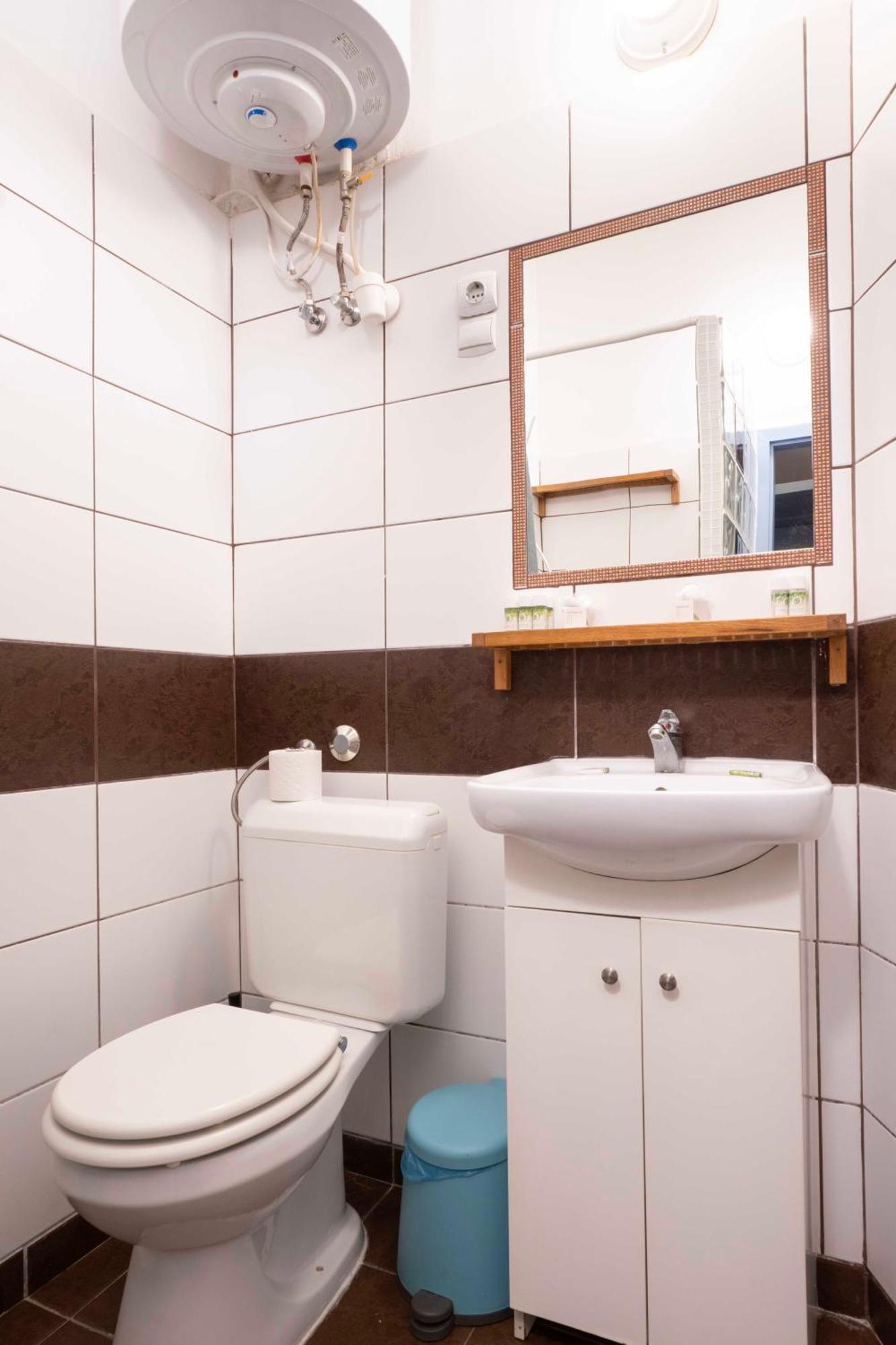 Quiet Cozy Apartment in Party Street e1 Boedapest Buitenkant foto